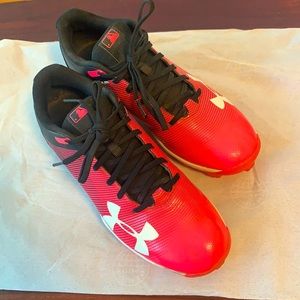 Under Armour girls softball spikes